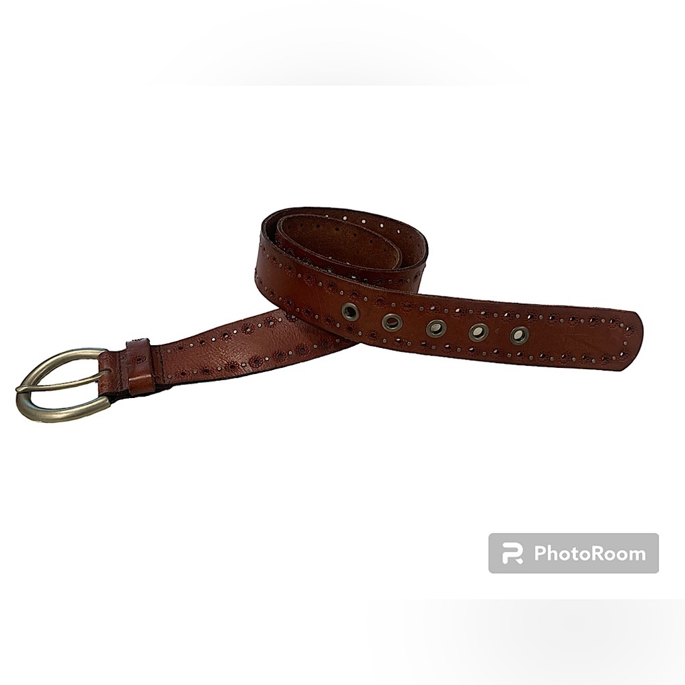 FOSSIL leather belt. Flowers and metal studs SIZE M